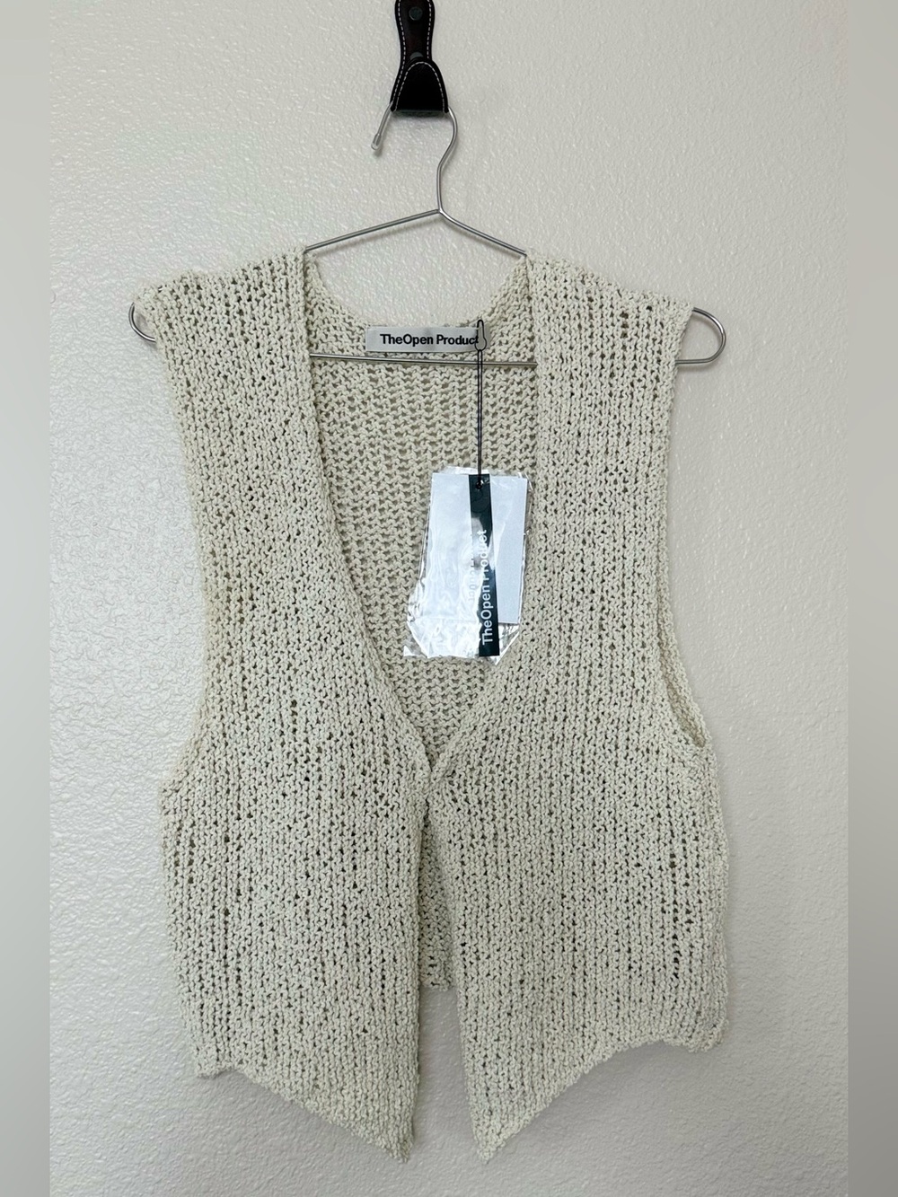 TheOpen Product Cream Knit Vest Size: 3 NWT